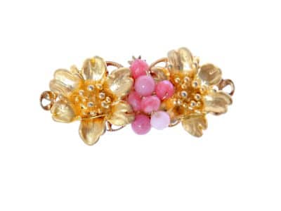 Broche con dos flores y bolas de piedra Ágata en rosa bebé