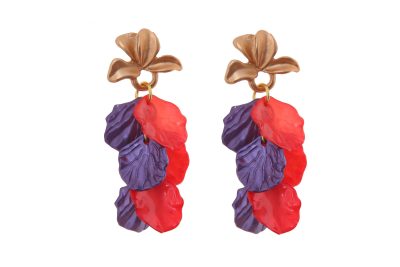 Pendientes de pétalos en rojo y morado con cabezal en forma de hojas