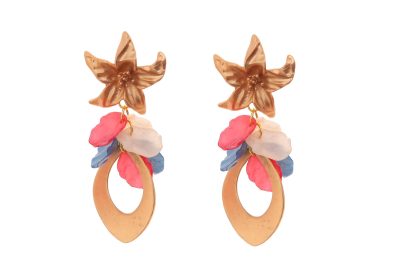 Pendientes de lágrima de oro con pétalos en colores azul, rosa y beige con cabezal de flor