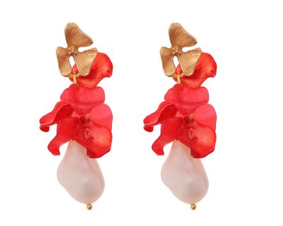 Pendientes de pétalos y piedras nácar en rojo y blanco con cabezal de hojas