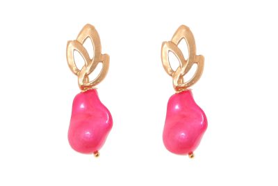 Pendiente de piedras nácar rosa fresa con cabezal de hojas
