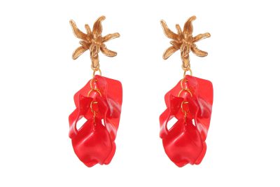 Pendientes de pétalos en color rojo con cabezal de hojas