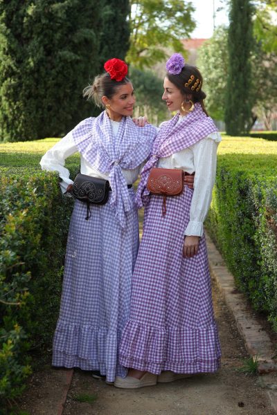 Ropa rociera de mujer