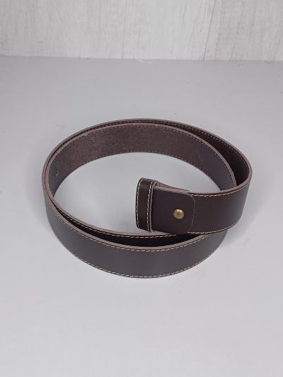 Cinturón rociero de Piel Color Engrasado pespuntado en Blanco