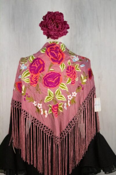 Mantón en tono Maquillaje en seda