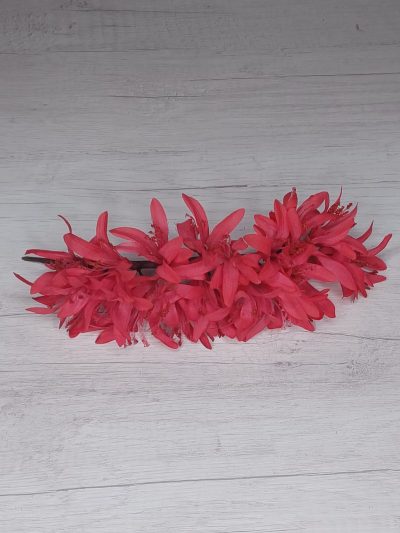 Diadema de jazmines rojo cereza