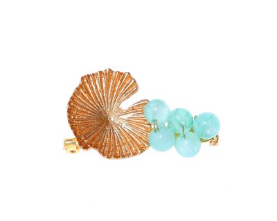 Broche dorado de nenúfar con bolas de piedra Ágata en verde jabonoso