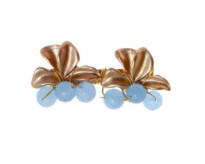 Broche dorado de hojas con bolas de piedra Ágata en celeste