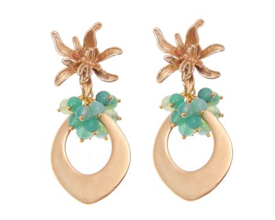 Pendientes de lágrima de oro con bolas de piedra Ágata en tonos verdes y cabezal de flor