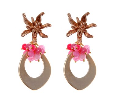 Pendientes de lágrima de oro con bolas de piedra Ágata en tonos rosas y cabezal de flor
