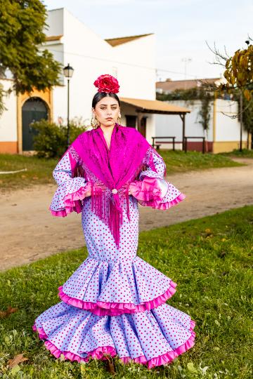 Traje de flamenca Rocío Malva con lunares en Buganvilla