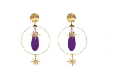 Pendientes de aro dorado con aplique dorado plano y adorno de estrella y lágrima de cristal morada
