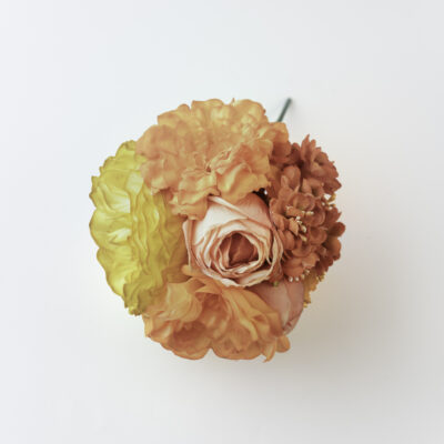 Ramillete tiara de flamenca multicolor en tonos amarillo, naranja y coral