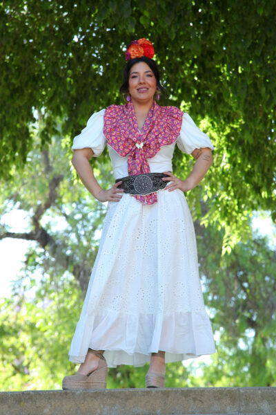 FALDA PERFORADA ADRIANA BLANCA