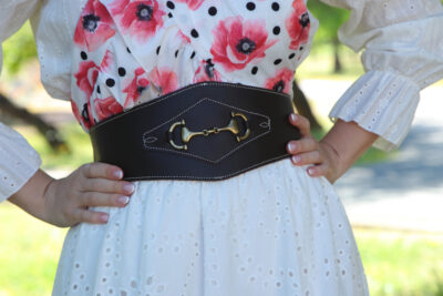 Fajín/ Cinturón rociero de Piel  Color marrón oscuro con detalle de hebilla