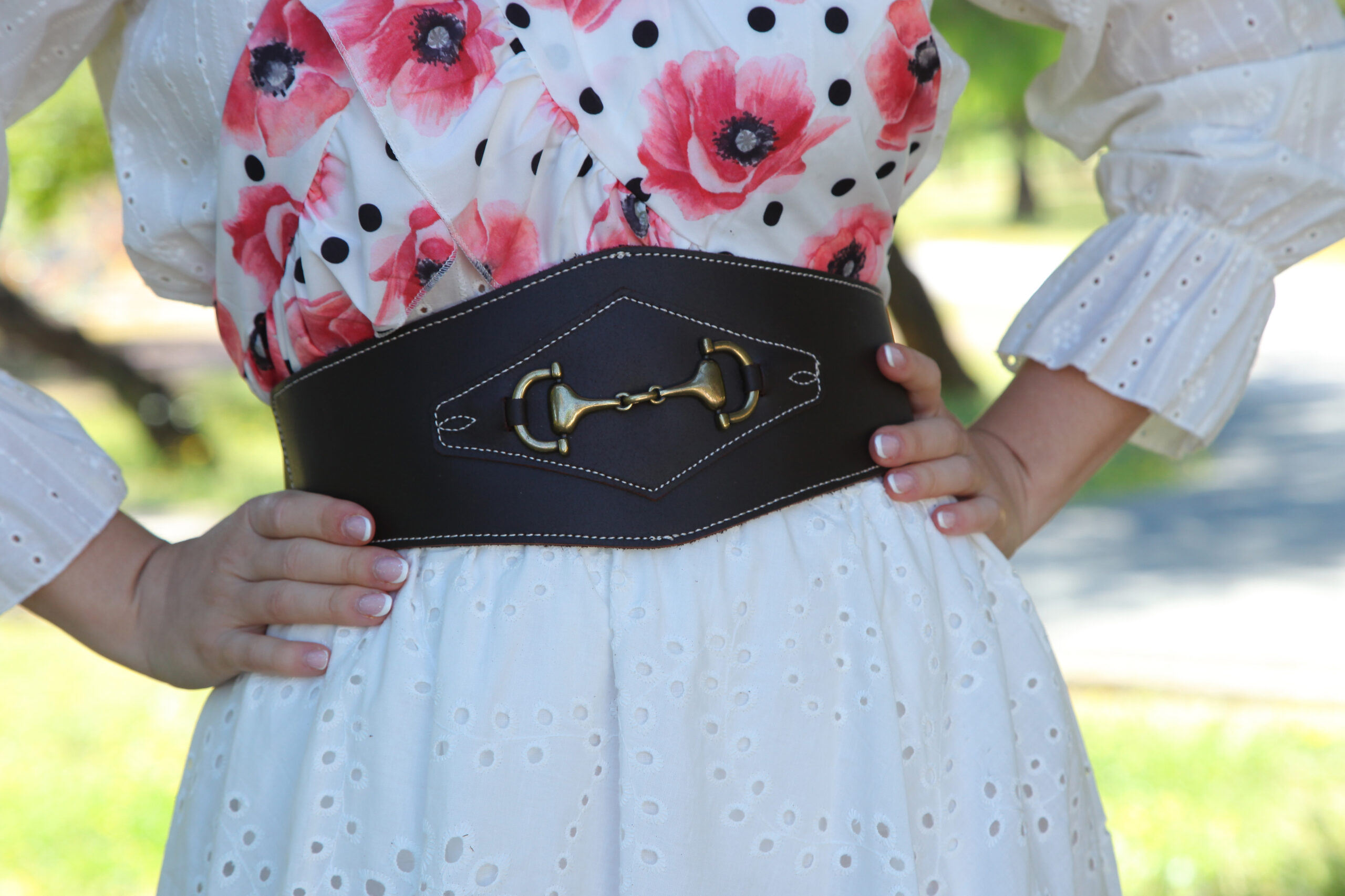 Fajín/ Cinturón rociero de Piel  Color marrón oscuro con detalle de hebilla