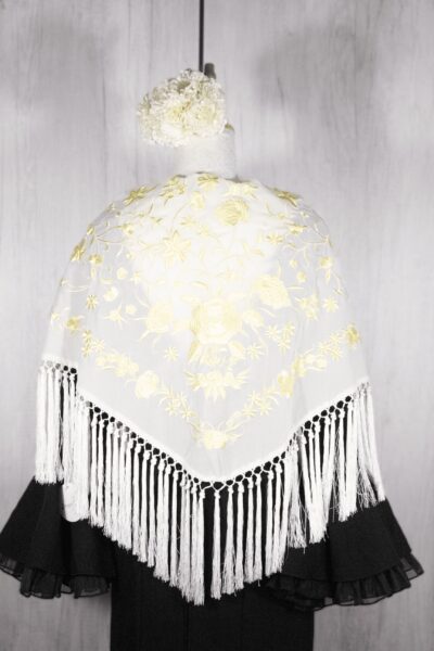 Mantón marfil bordado en amarillo
