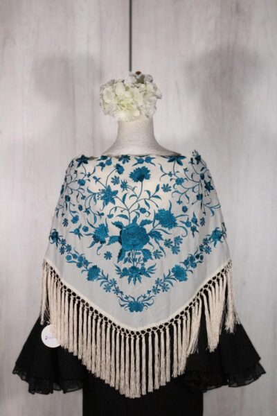 Mantón marfil bordado en turquesa