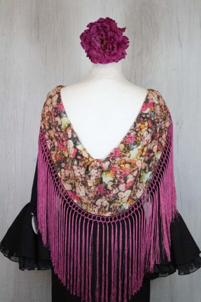 Mantón estampado maquilaje oscuro