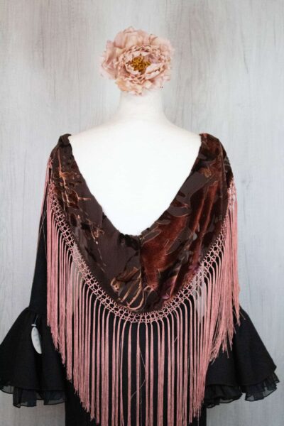 Mantón aterciopelado coral