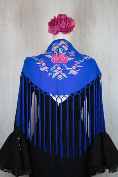 Mantón niña azul eléctrico bordado
