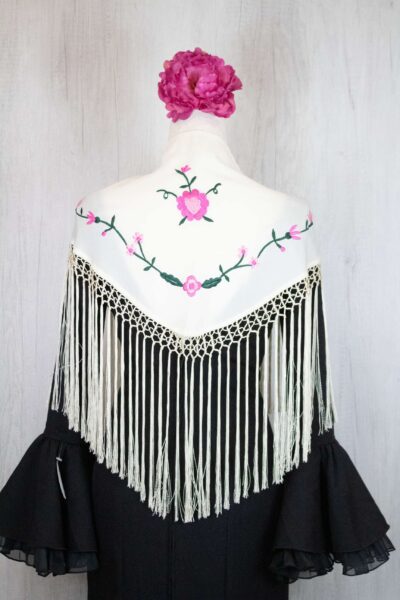 Mantón niña marfil bordado