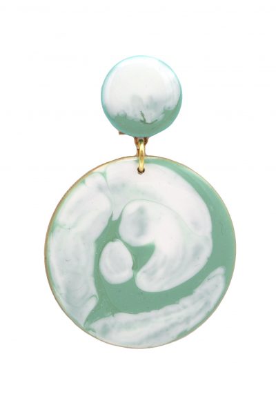 Pendiente de flamenca círculo pequeño esmaltado acuarela color verde agua degradado