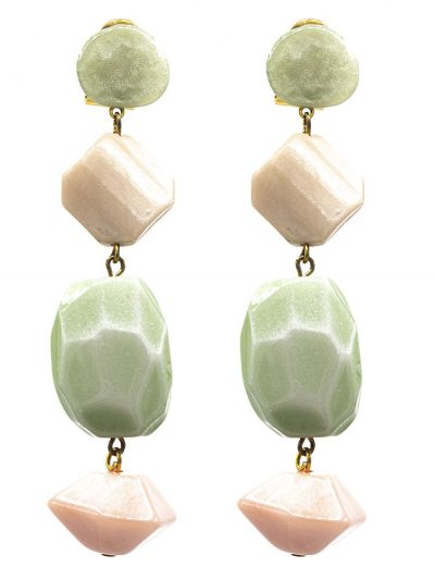 Pendiente de flamenca mediano piedras nácar color rosa bebé y verde agua