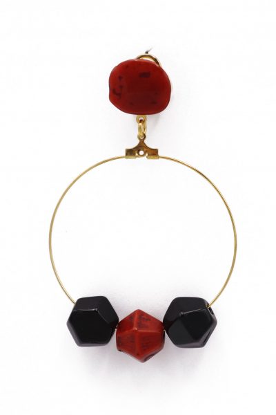 Pendiente de flamenca aro mediano piedras nácar color rojo y negro