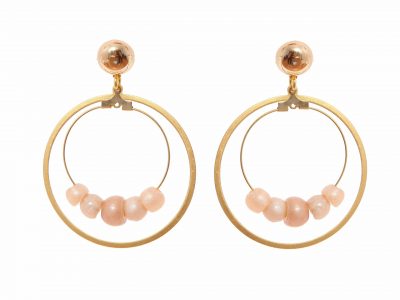 Pendiente de flamenca aro mediano piedras nácar color beige