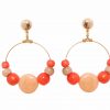Pendiente de flamenca aro mediano piedras nácar color coral y beige