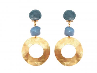 Pendiente de flamenca aro mediano piedras nácar color azul ducado con metal dorado