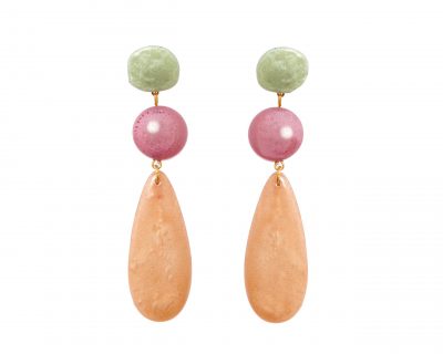 Pendiente de flamenca lágrima grande piedras nácar color verde agua, malva y beige