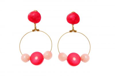 Pendiente de flamenca aro mediano piedras nácar color fresa y rosa bebé