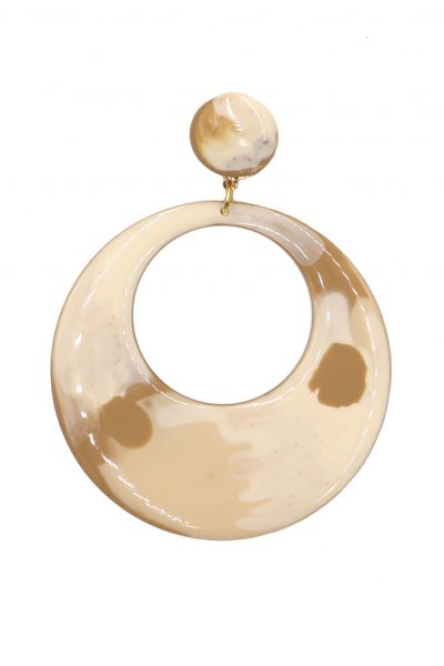 Pendiente de flamenca aro mediano esmaltado acuarela color beige degradado