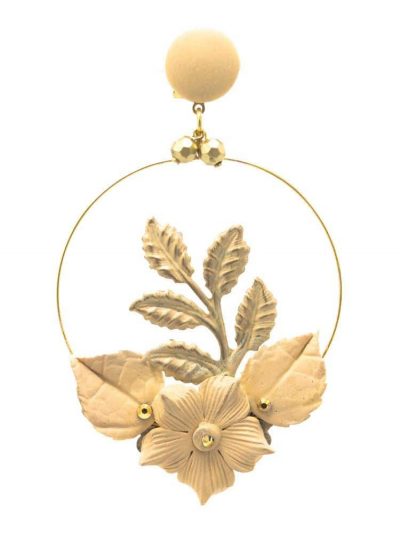 Flamenco hoop earring with golden stones and beige porcelain flower