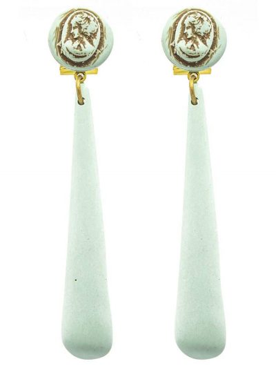 Pendiente de flamenca en resina de lágrima color celeste